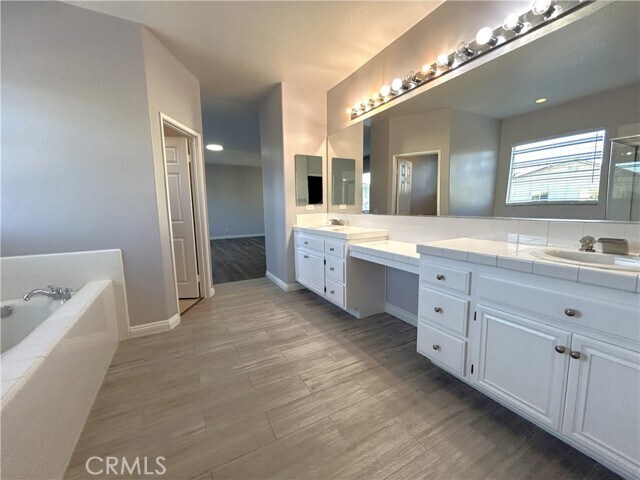 Building Photo - 11855 Silver