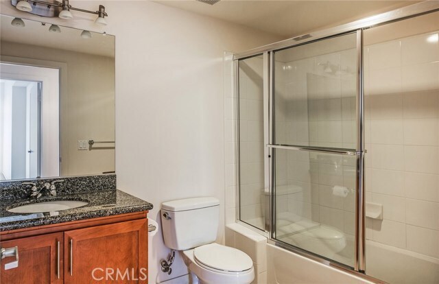Building Photo - 411 W Seaside Way