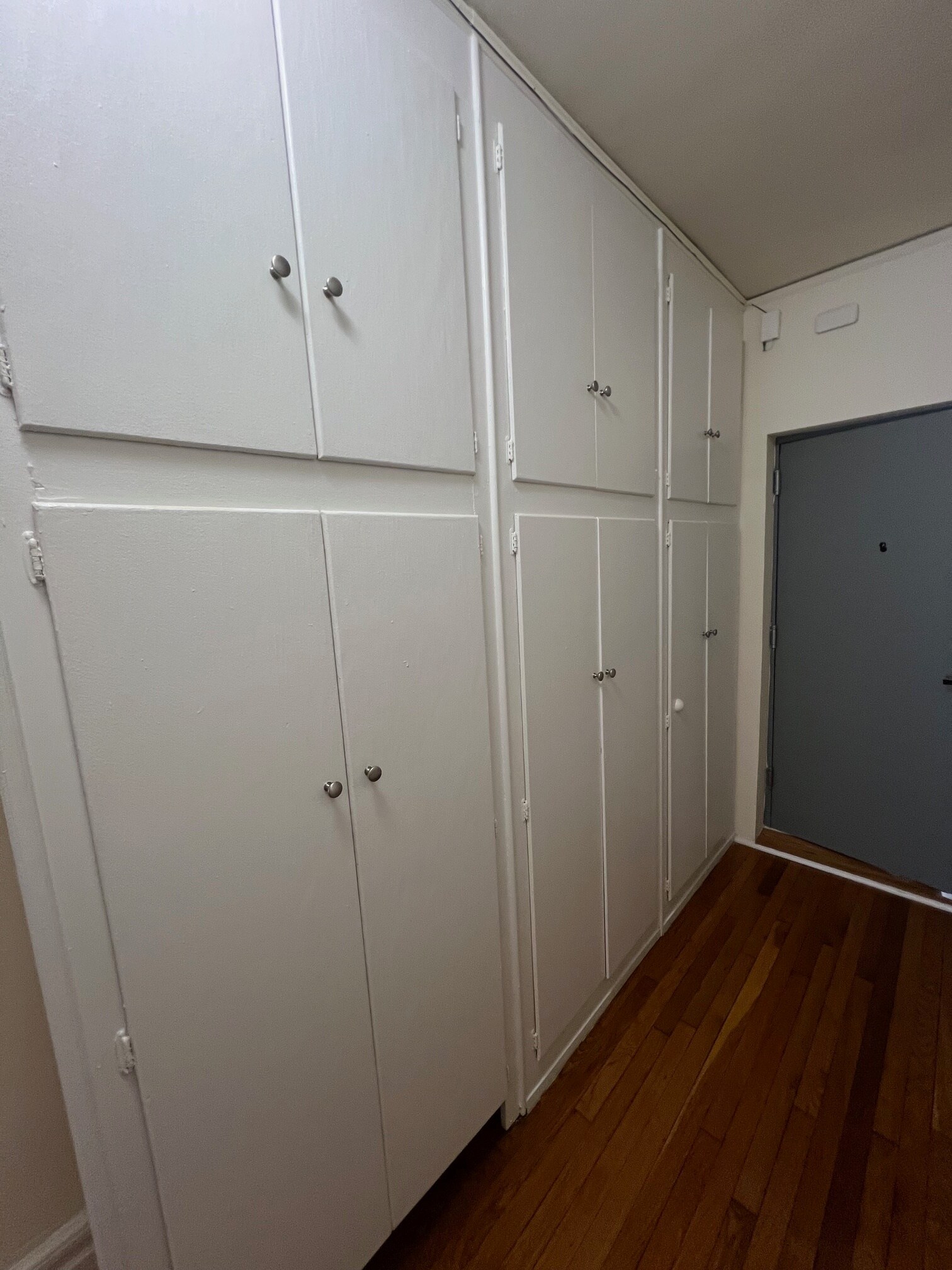 Building Photo - 155 Evergreen Pl