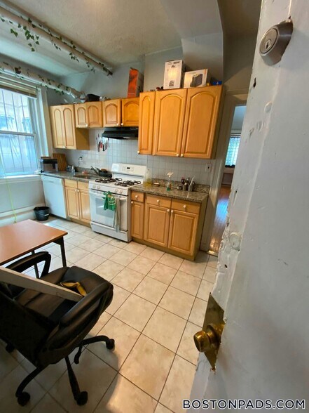 Building Photo - 238 S Huntington Ave