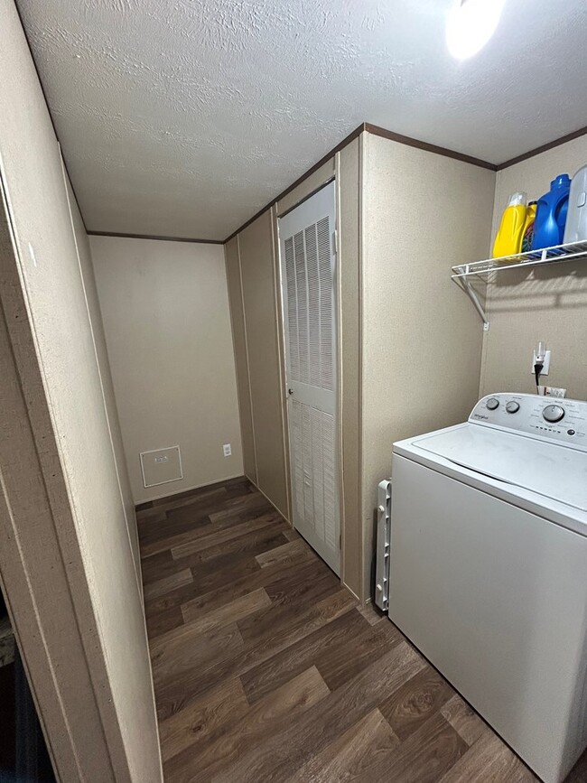 Building Photo - 14500 W Stagecoach Dr