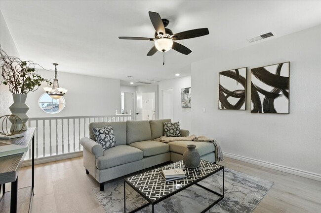 Building Photo - 6979 Walker Ct