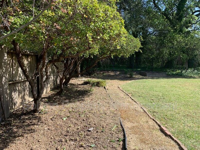 Building Photo - 236 Cheyenne Dr