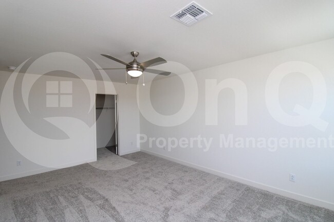 Building Photo - 2957 E Cherry Hill Dr