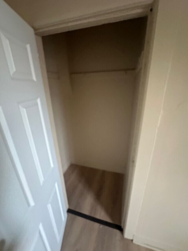 Building Photo - 621 Joseph Ave