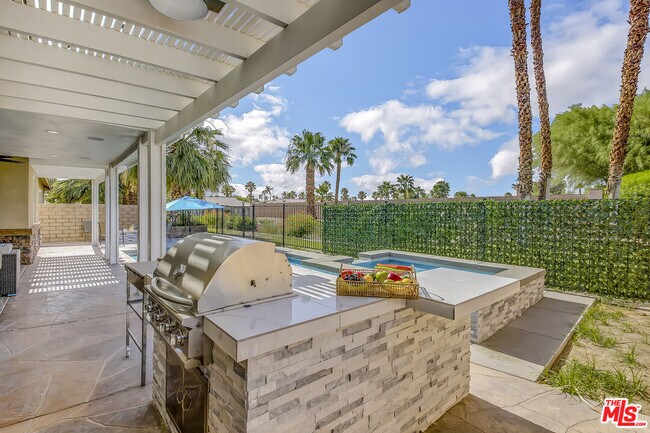 Building Photo - 82580 Yeager Way