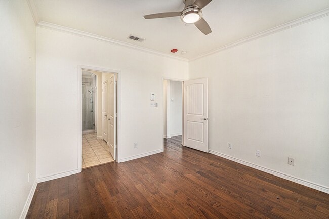 Building Photo - Downtown Fort Worth Condo with Office!