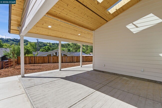 Building Photo - 3196 Rohrer Dr