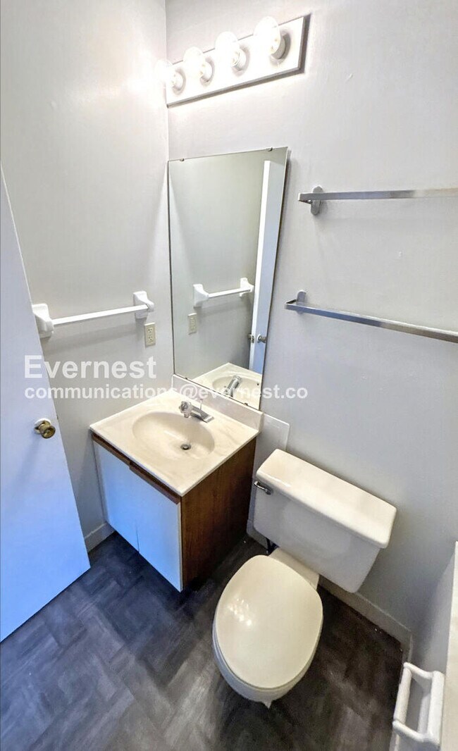 Building Photo - 4376 Maryland Ave