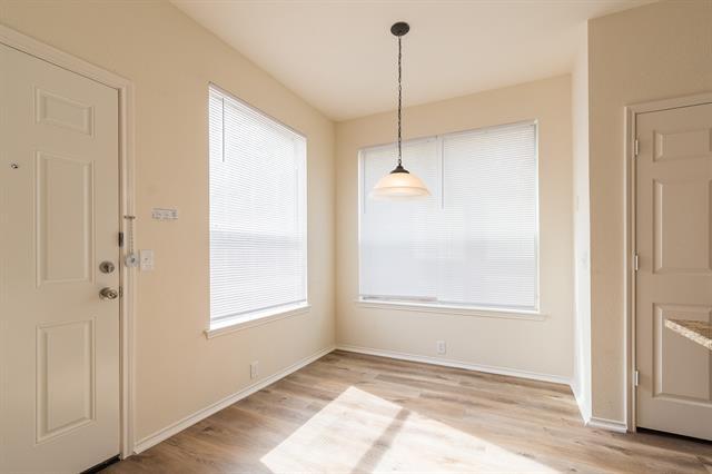 Building Photo - 3614 English Oak Dr