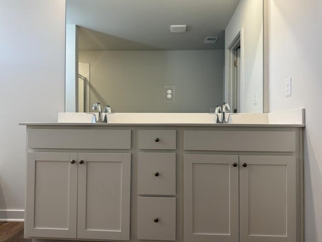 Building Photo - 7269 Mulberry St