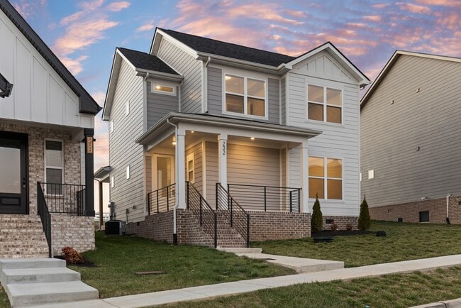 Building Photo - 232 Franklin St