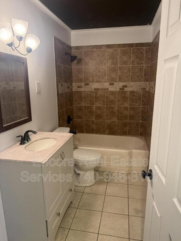 Building Photo - 684 Saratoga Ave