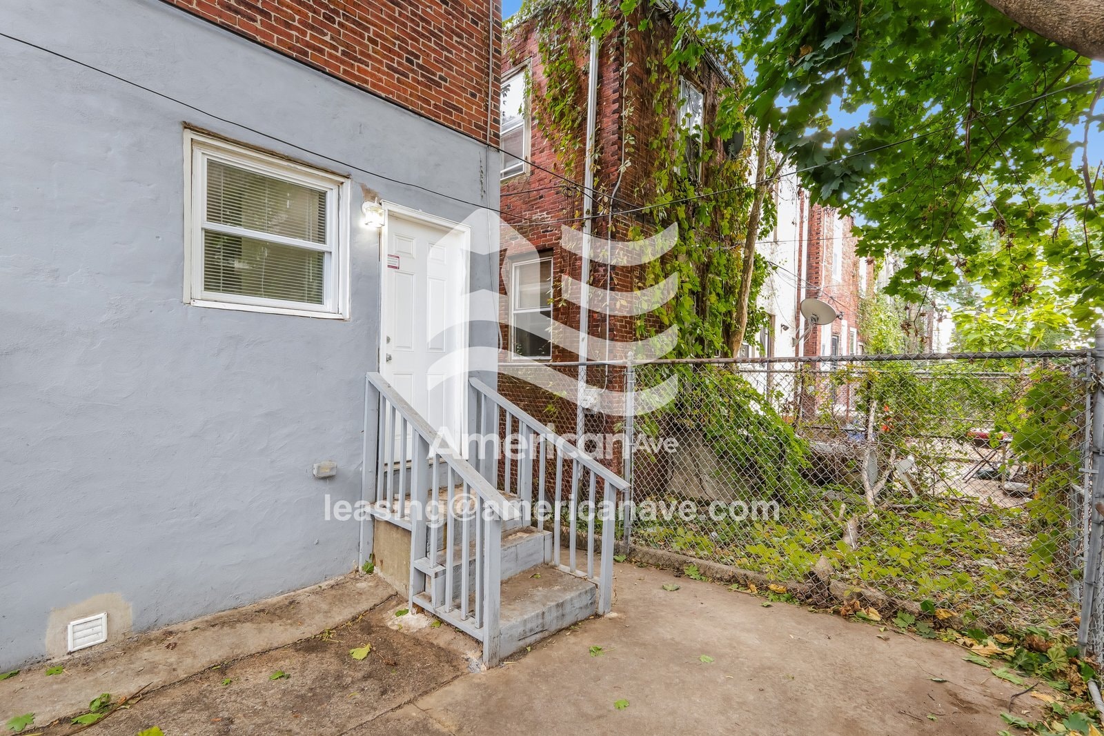 Building Photo - 330 N Robinson St