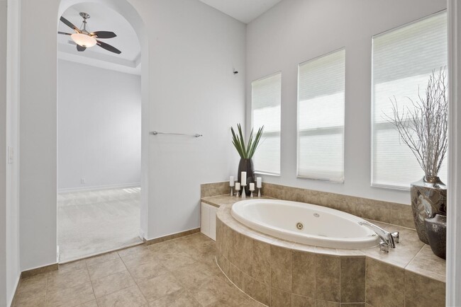 Building Photo - 12520 NW 79th Manor
