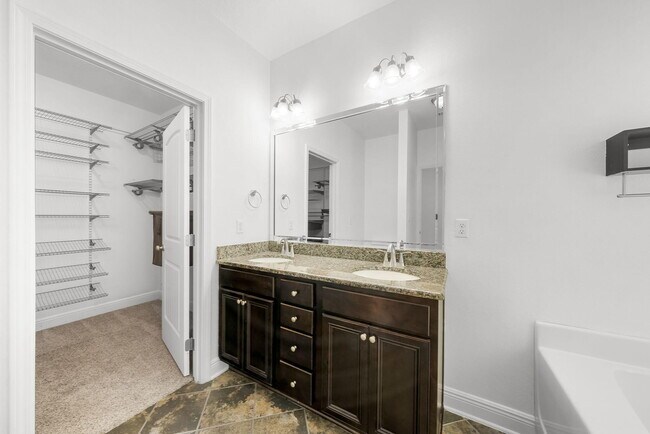 Building Photo - 282 Whispering Lake Dr