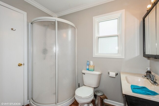 Building Photo - 320 S Cass Ave