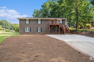 Building Photo - Fully Renovated 3BR/2BA in Forest Park!