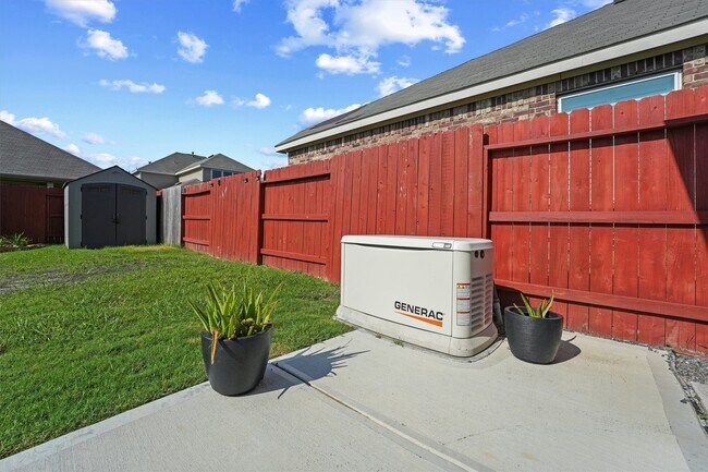 Building Photo - 5922 River Timber Trl