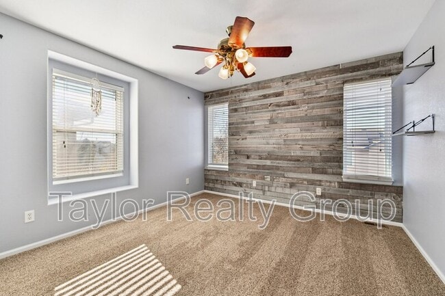 Building Photo - 10443 Ouray St