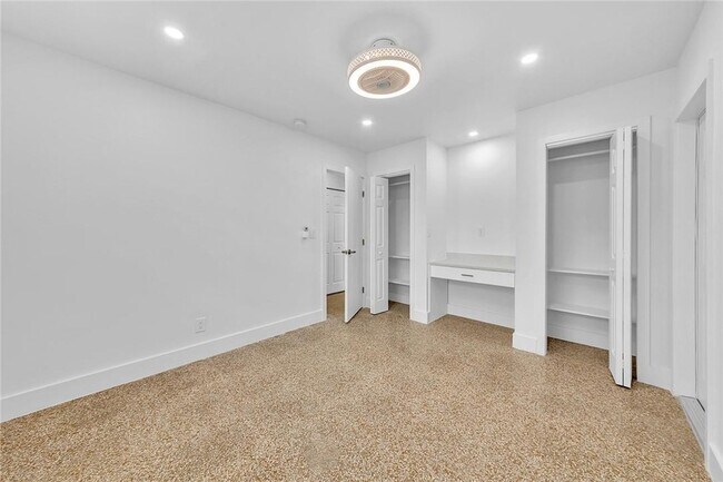 Building Photo - 5122 NE 19th Ave