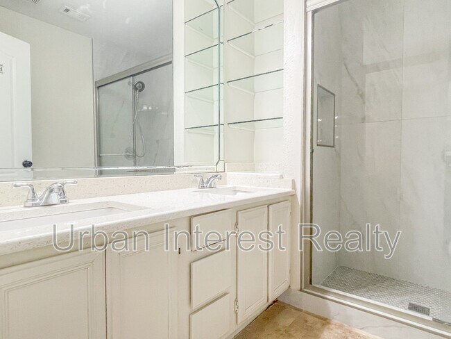 Building Photo - 505 Beach Dr