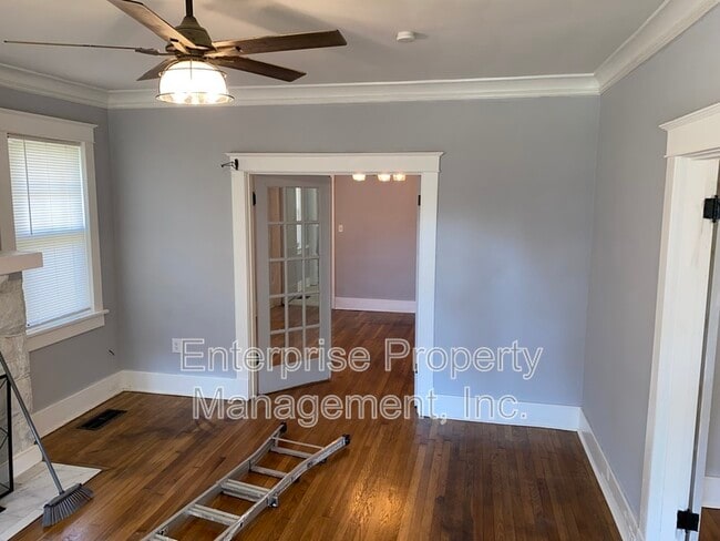 Building Photo - 414 N Willett St