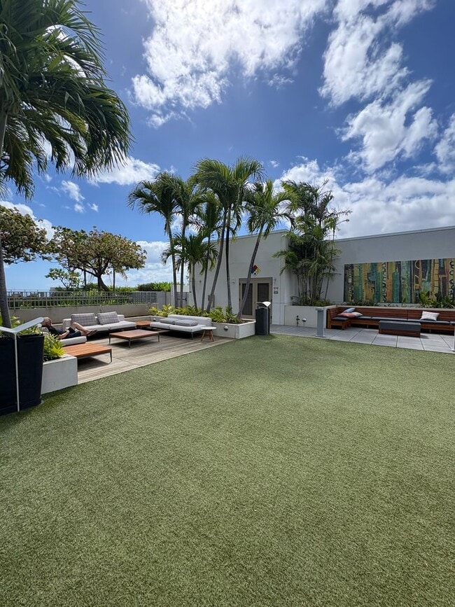Building Photo - Luxury Fully Furnished Condo at The Collection – Live in the Heart of Kakaako!