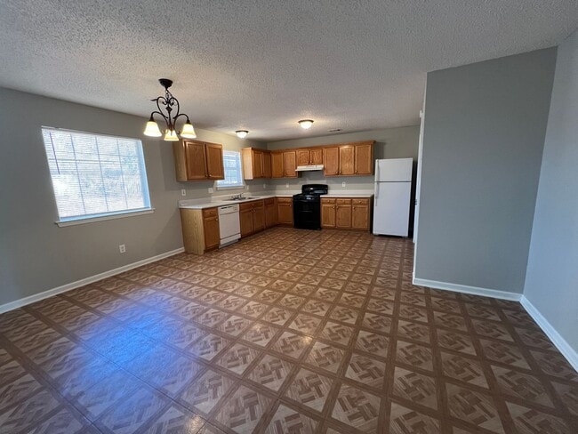 Building Photo - 3414 Bells Landing Dr