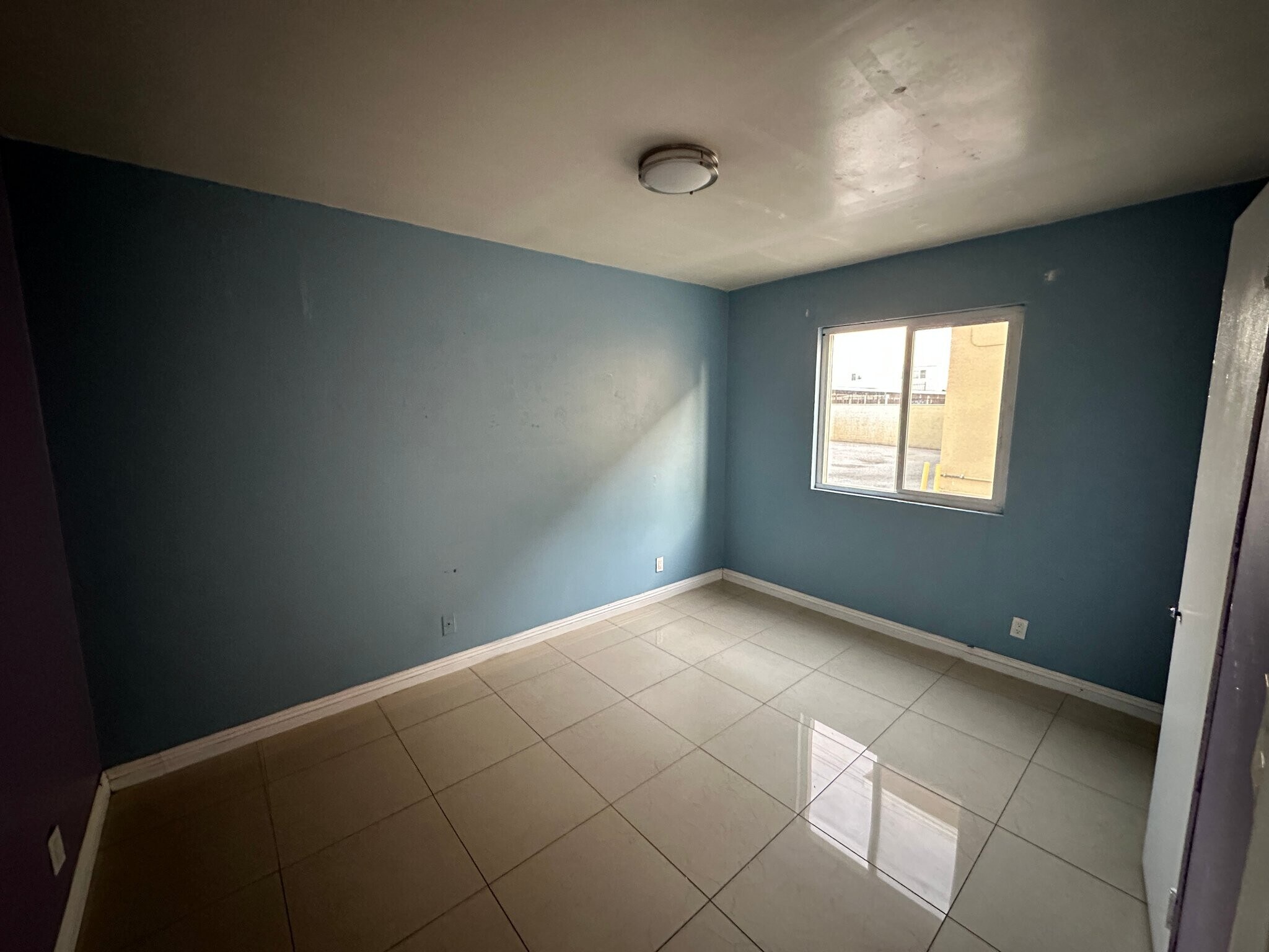 Building Photo - 14424 Flallon Ave