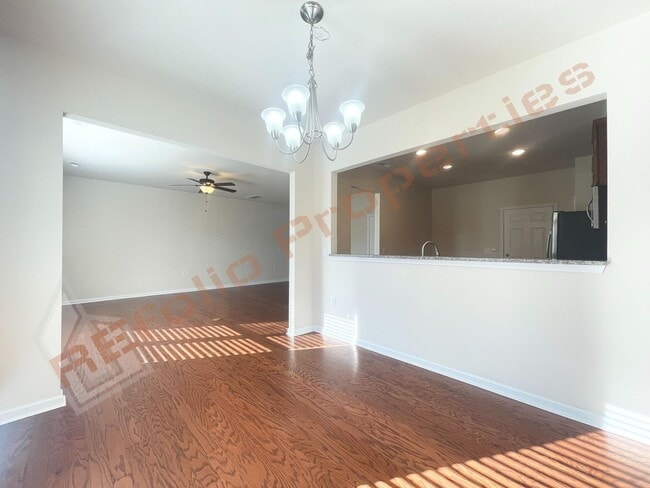 Building Photo - Beautiful 3 Bedroom, 2.5 Bathroom Townhome...