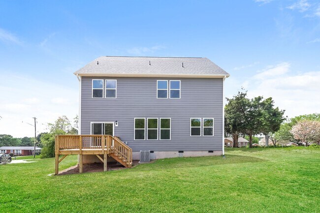 Building Photo - Beautiful 4BR 2.5BA Home w/ Full Appliance Kitchen • Garage Parking •