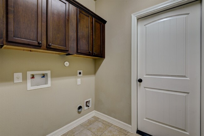 Building Photo - 25151 Alina Ln