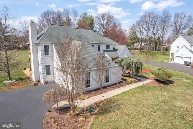 Building Photo - 56 W Windrose Dr