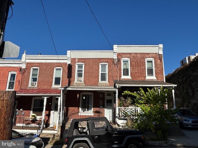 Building Photo - 214 East St