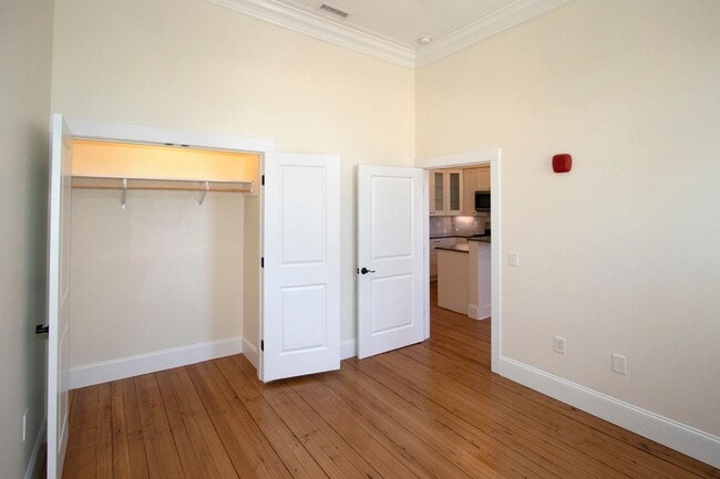 Building Photo - 440 Central Ave