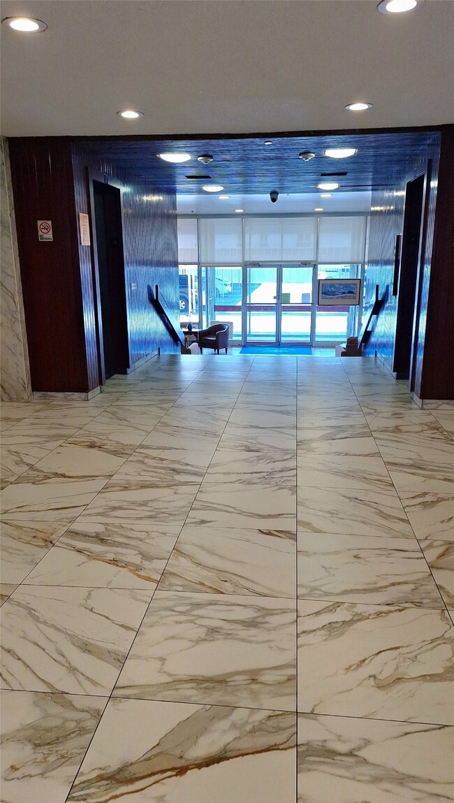 Building Photo - 7510 Hornwood Dr