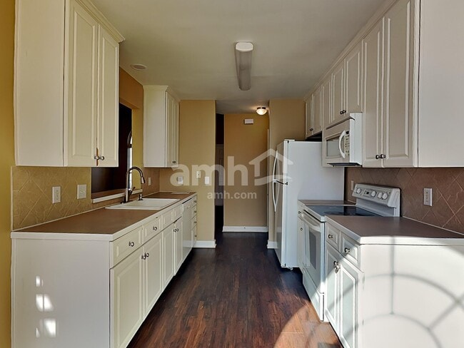 Building Photo - 112 Settlers Way