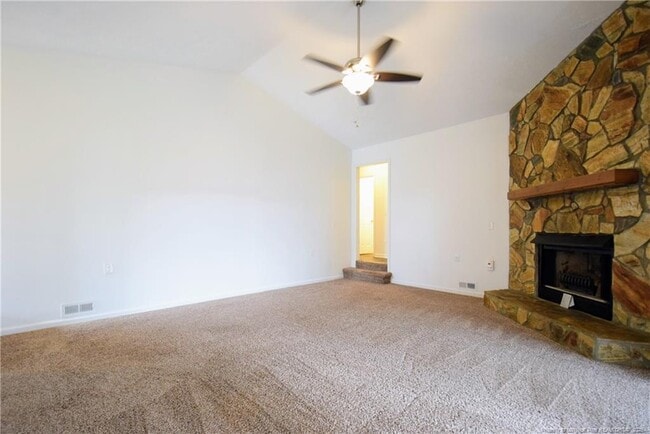 Building Photo - 7128 Dayspring Dr
