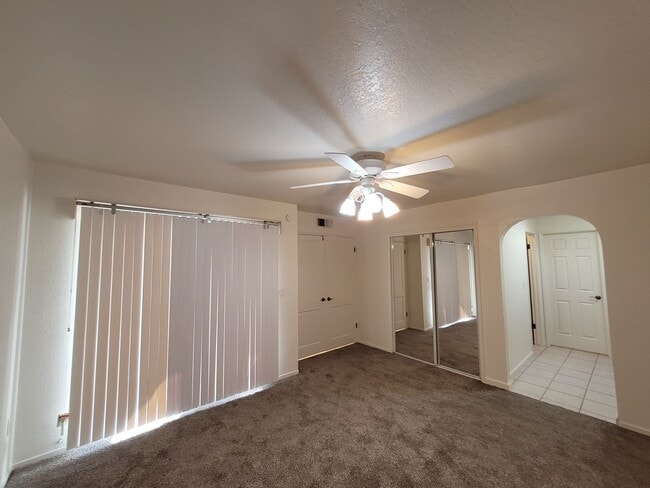 Building Photo - 1855 Scenic Dr