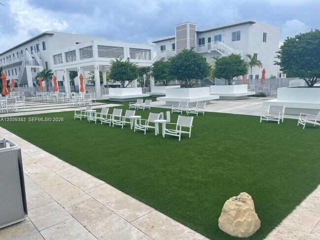 Building Photo - 6420 NW 102nd Path