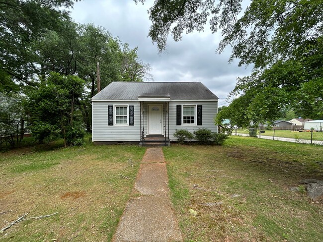 Primary Photo - 106 Whaley St