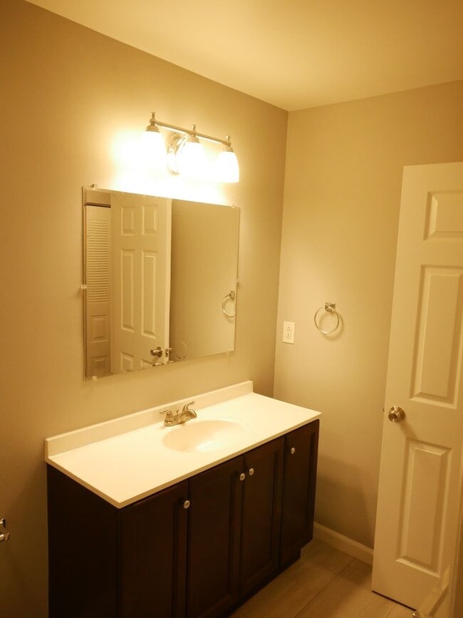 Building Photo - 60 Acres Reserve Condominium - 2 BR 1 BA W...