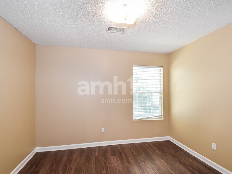 Building Photo - 4514 Huron Rd