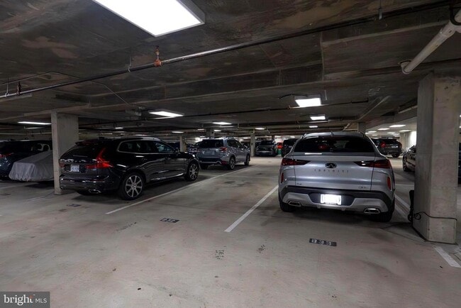 Building Photo - 1418 N Rhodes St