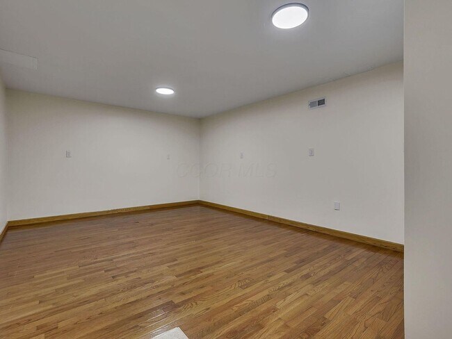 Building Photo - Your country retreat awaits!