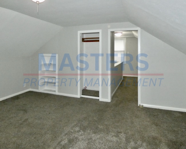 Building Photo - 3 Bed 1 Bath Toledo Home