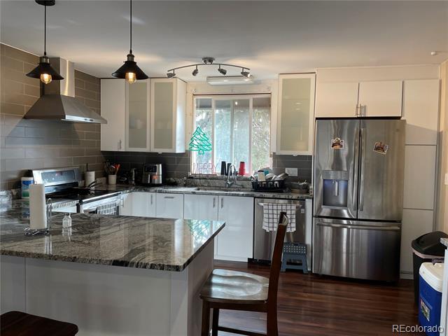 Building Photo - 341 Cuchara St
