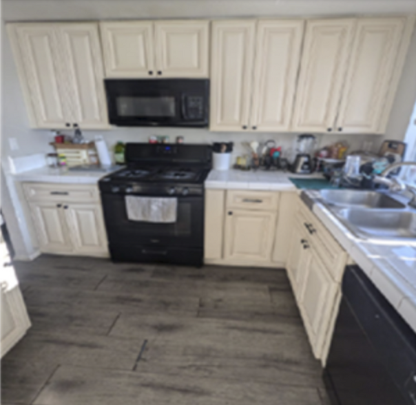 KITCHEN - 26935 Lightfoot Dr