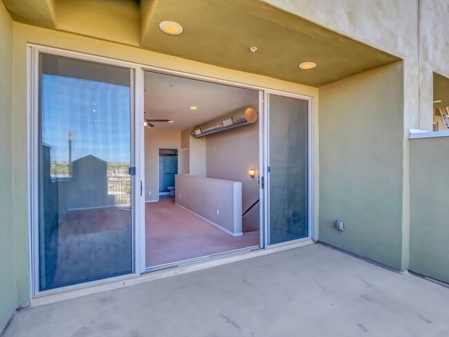 Building Photo - Beautiful Property with Contemporary Flair